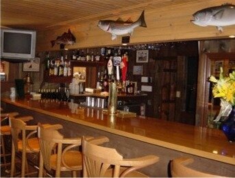 Time for some hot wings and a Bass ale!